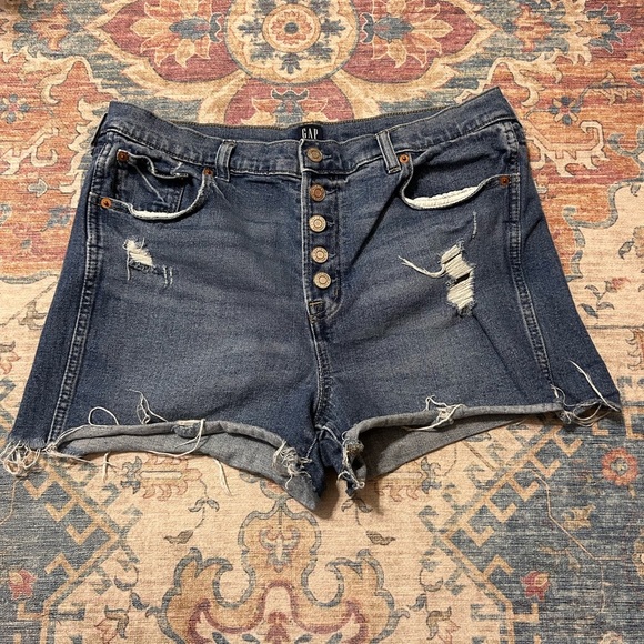 Gap Women's Distressed Denim Shorts size 14 - Picture 4 of 9